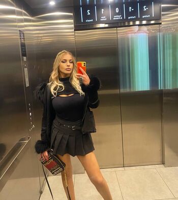 evitaaa29