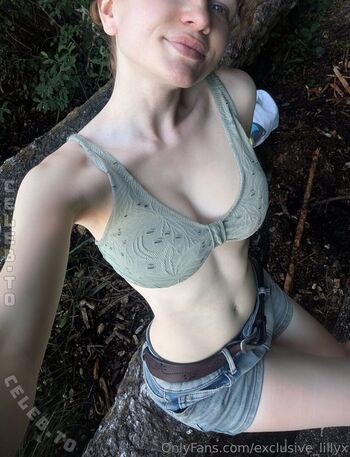 exclusive_lillyx