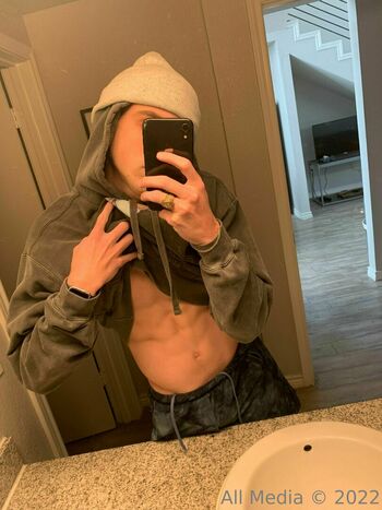 exclusivehuddy