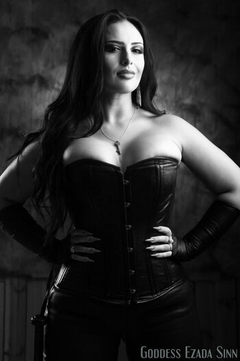 Ezada Sinn