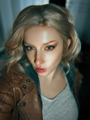 Ezy Summers Cosplay