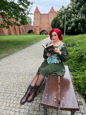 Ezy Summers Cosplay