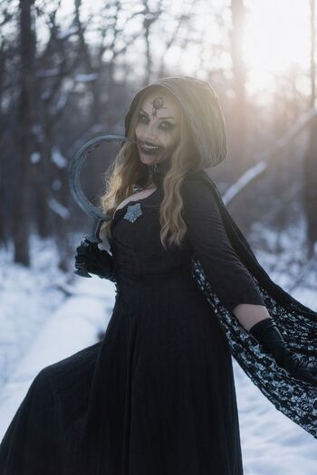 Ezy Summers Cosplay
