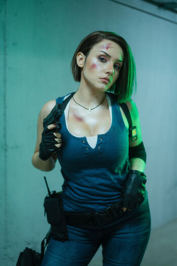 Ezy Summers Cosplay