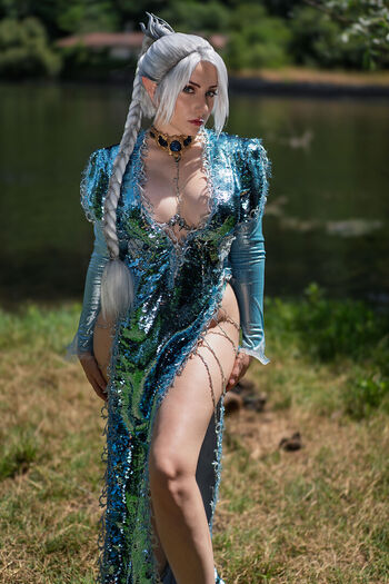 Ezy Summers Cosplay