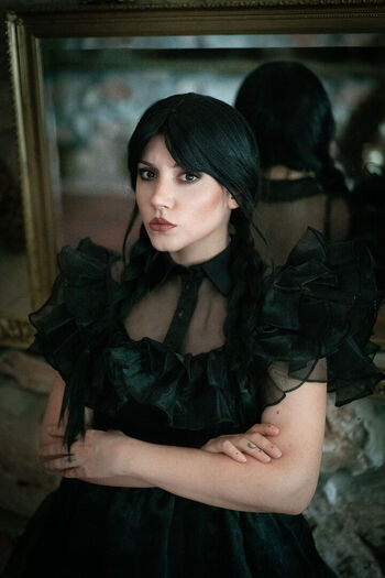 Ezy Summers Cosplay