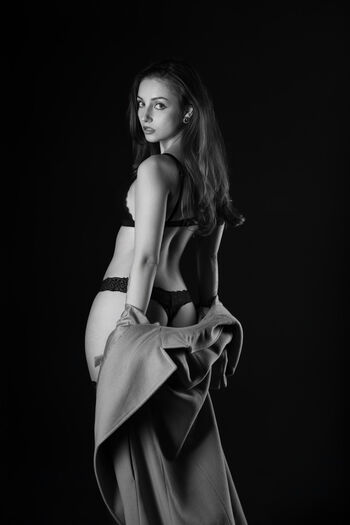 Fabiola Holystone