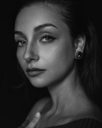 Fabiola Holystone
