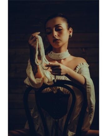 Fabiola Holystone