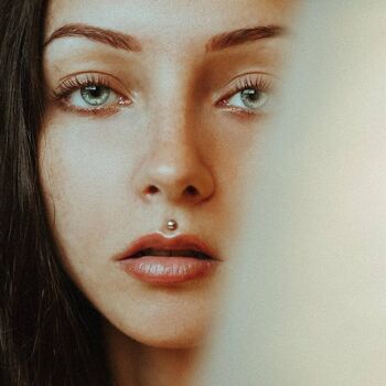 Fabiola Holystone