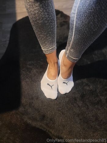 feetandpeach85