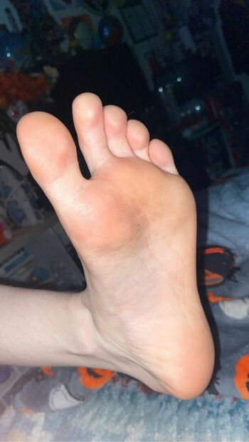 Feetiecutie
