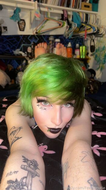 Feetiecutie