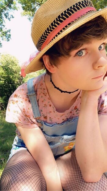 Femboy Fishing