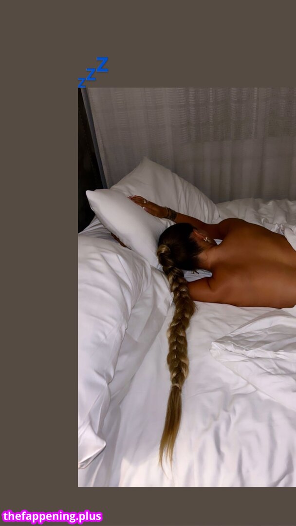 DesJournalistes / Femmes Journalistes / animatrices et autres dans les médias / https: / melanie.nouveauxmedias Φωτογραφία Γυμνών OnlyFans #86