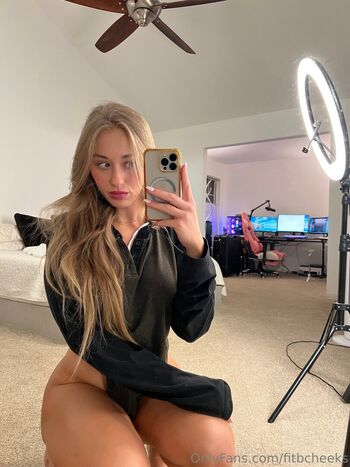 fitbcheeks