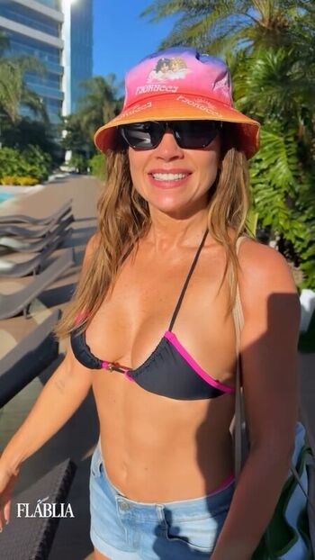 Flávia Alessandra