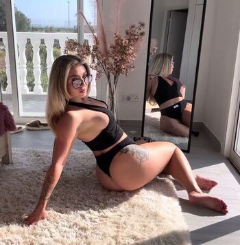 Flexible Beauties