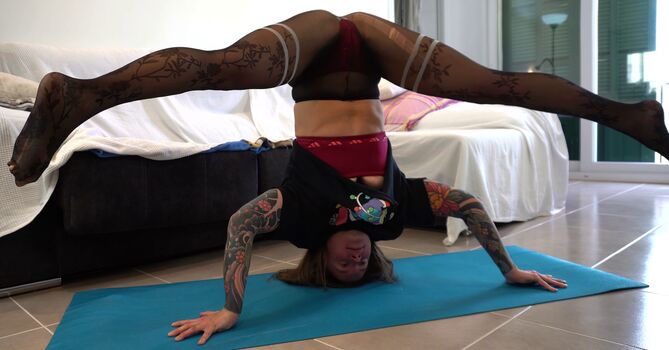 Flexible Beauties