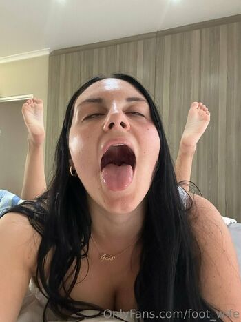 foot_wife