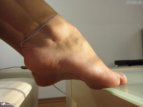 Footlovegirls