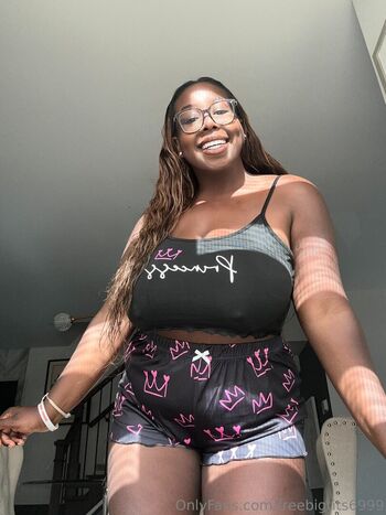 freebigtits6999