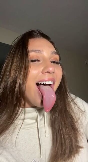 Gabby Calidonio