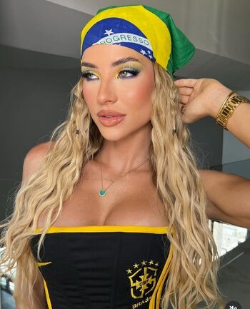 Gabi Martins