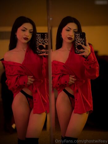 ghostwifeey