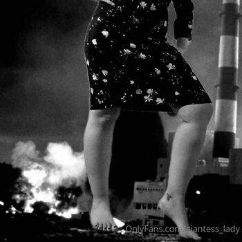 giantess_lady