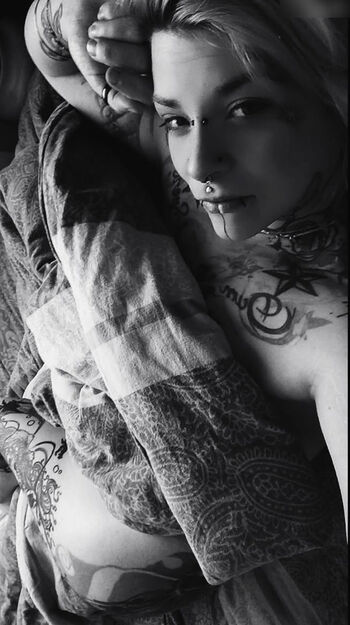 Gibt es ein OF von Ihr?