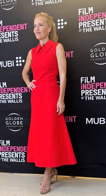 Gillian Anderson