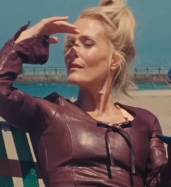 Gillian Anderson
