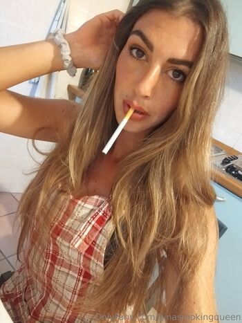 ginasmokingqueen