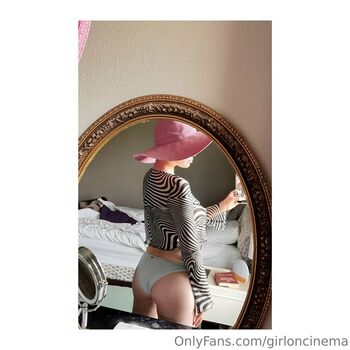 Girl On Cinema