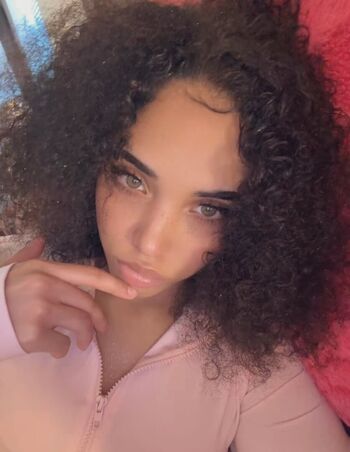 girlnxtdoor888