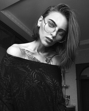 Girlvinishko