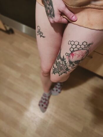 Girlwithfacetattoo aka Jacky aus Hartes Deutschland