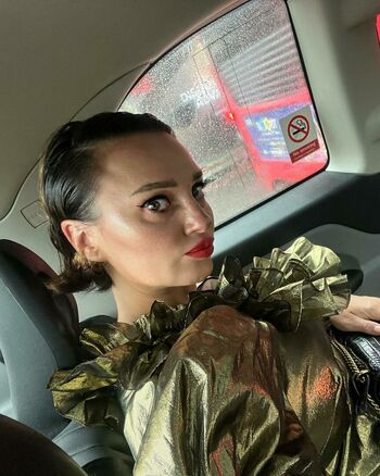 Gizzi Erskine