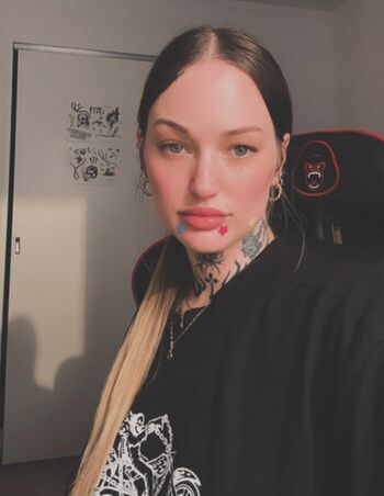 Goth Queen