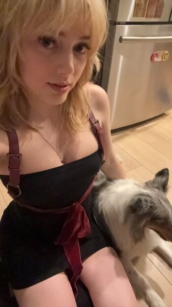 Grace Van Dien