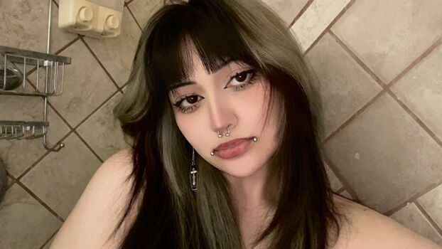 Guttergore1