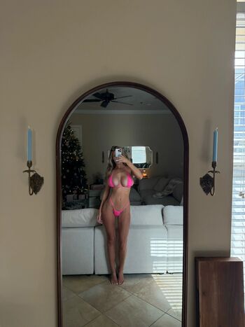 hadelinemope / Maddie Hope