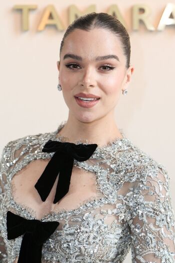 Hailee Steinfeld