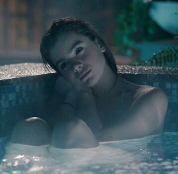 Hailee Steinfeld
