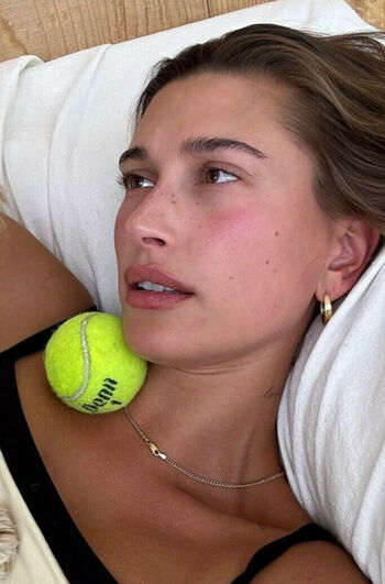 Hailey Baldwin Bieber