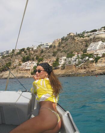 Hailey Baldwin Bieber