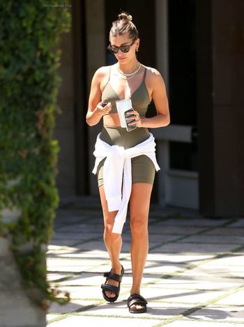 Hailey Baldwin