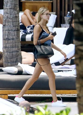 Hailey Bieber
