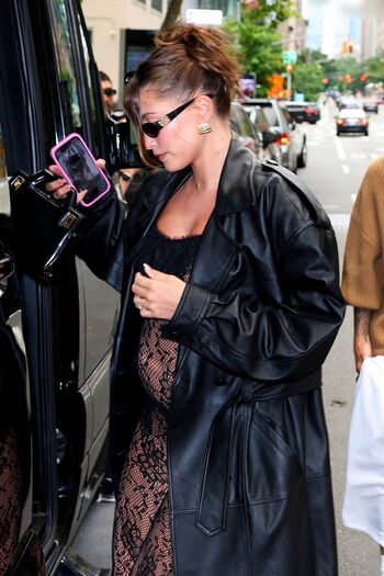 Hailey Bieber